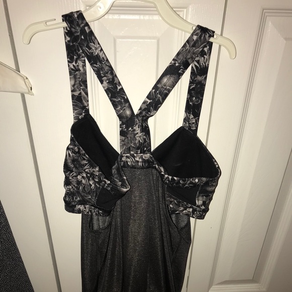 Flower tank top - Picture 2 of 3